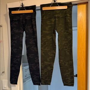 Spanx Camo Print Leggings - Black and Green